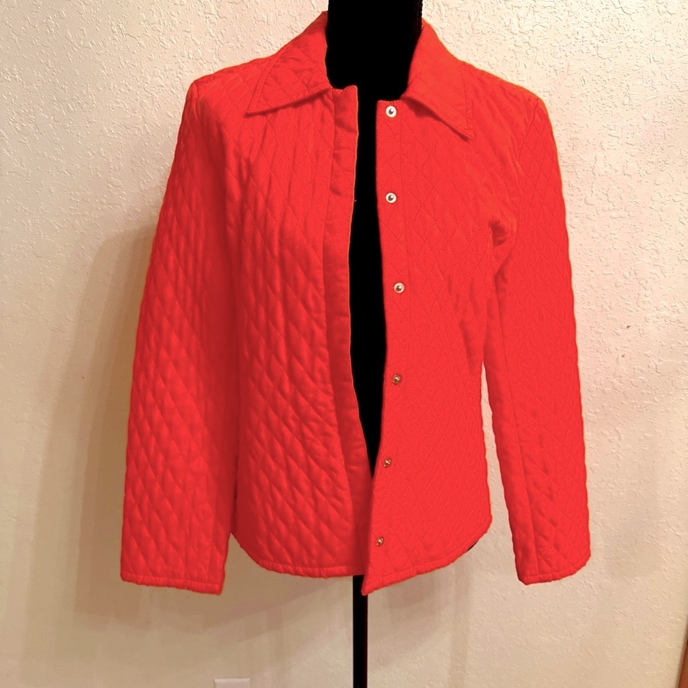 Real Clothes by Saks fifth ave women’s orange quilted jacket snap up front
